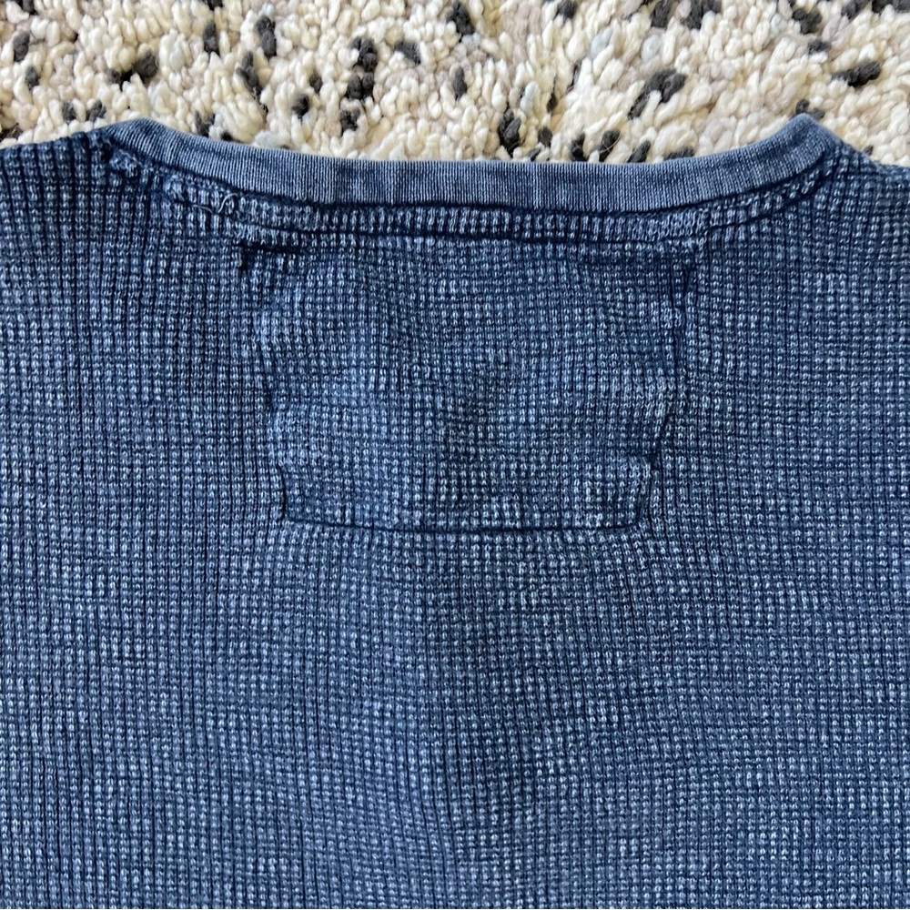 John Varvatos Waffle Henley Navy Blue Distressed Faded Long Sleeve Men’s Large - Picture 14 of 15